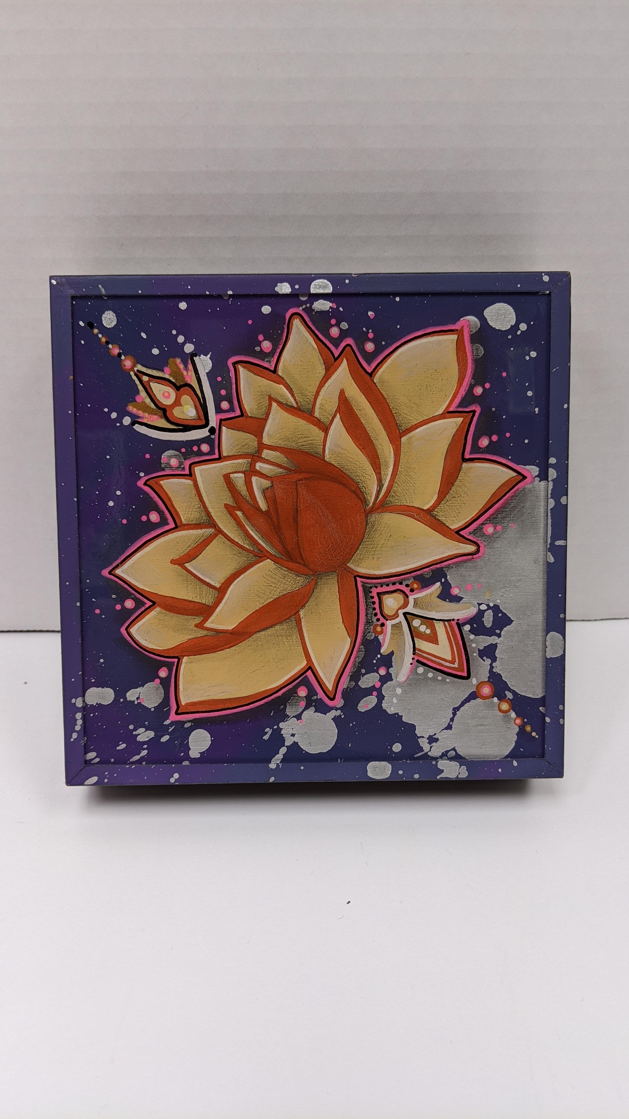 Wood frame lotus