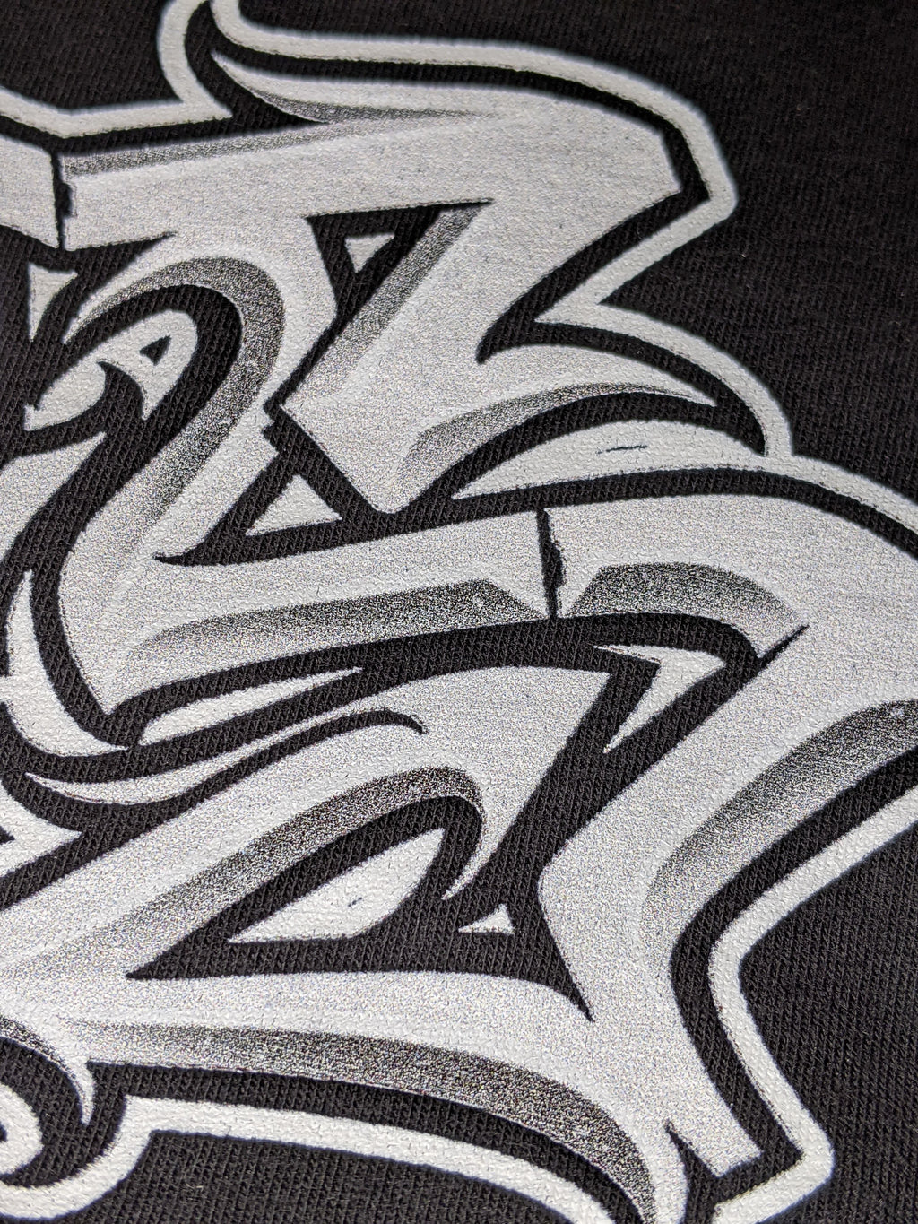 V2 Horus ‘bevel graff’ t-shirt