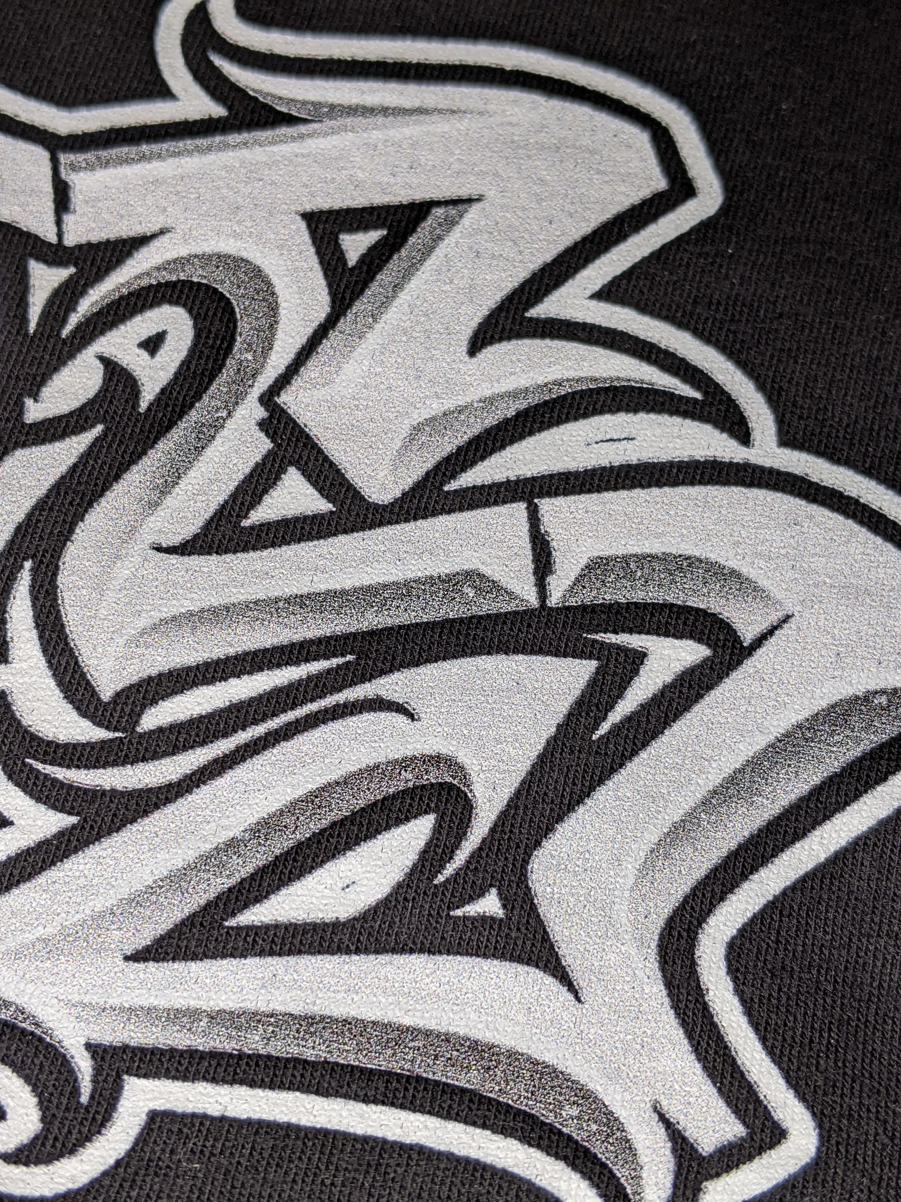 V2 Horus ‘bevel graff’ t-shirt
