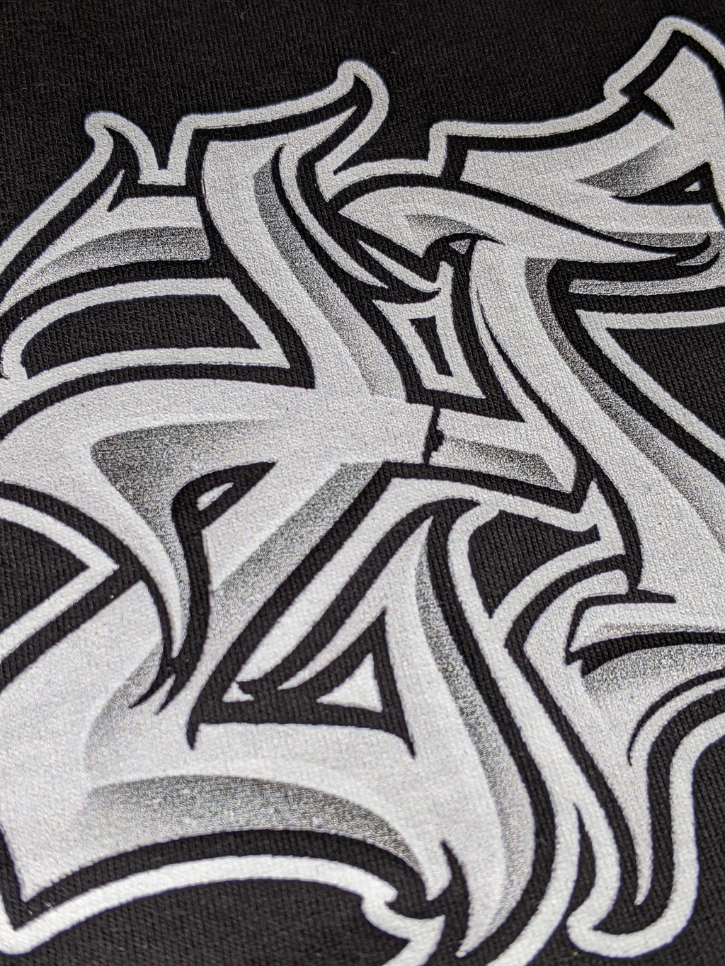 V2 Horus ‘bevel graff’ t-shirt